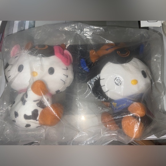 Hello Kitty & Dear Daniel Cow Edition Plush - Picture 2 of 4